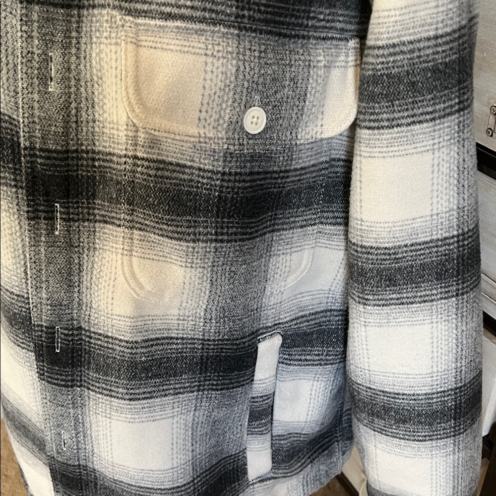 American Eagle Outfitters AEO Unisex Black Gray White Plaid Jacket Coat Shacket - Picture 2 of 11